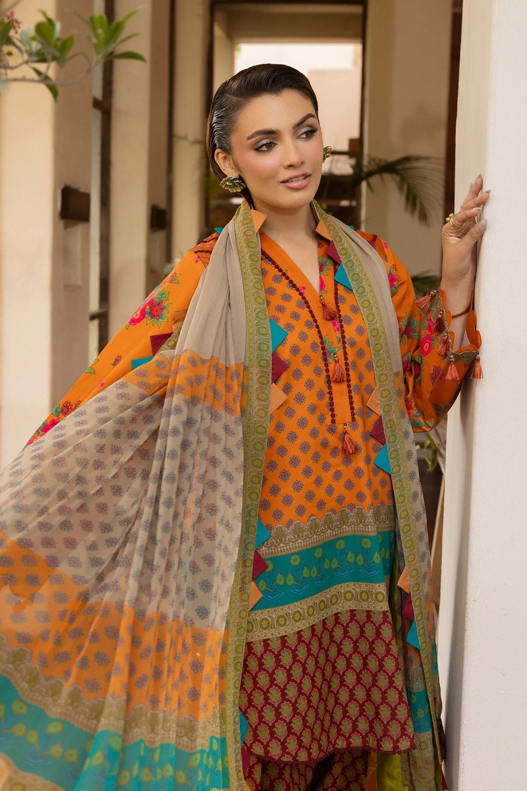 Radiant Citrus printed 3-Piece Lawn Suit - Image 2