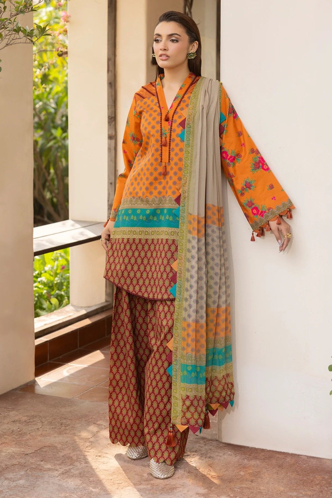 Radiant Citrus printed 3-Piece Lawn Suit - Image 5